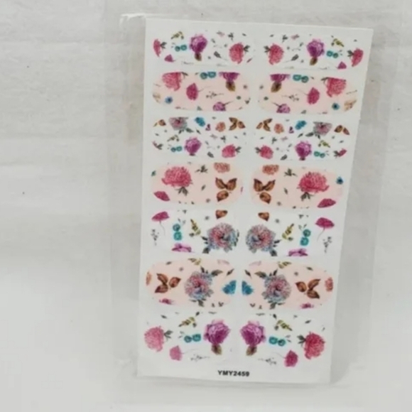 3 FOR $15 💟💟 Self Adhesive Nails Wrap - Picture 4 of 5